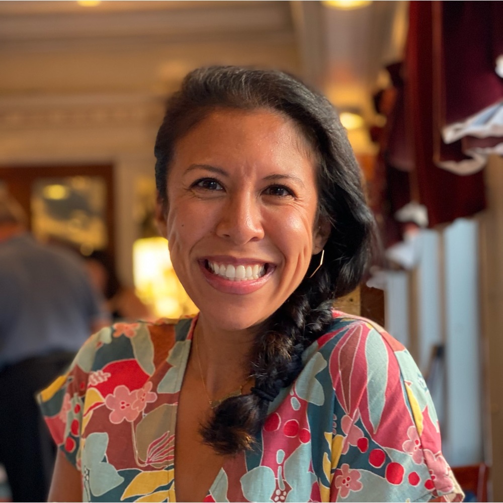 Meet your Posher, Cristina